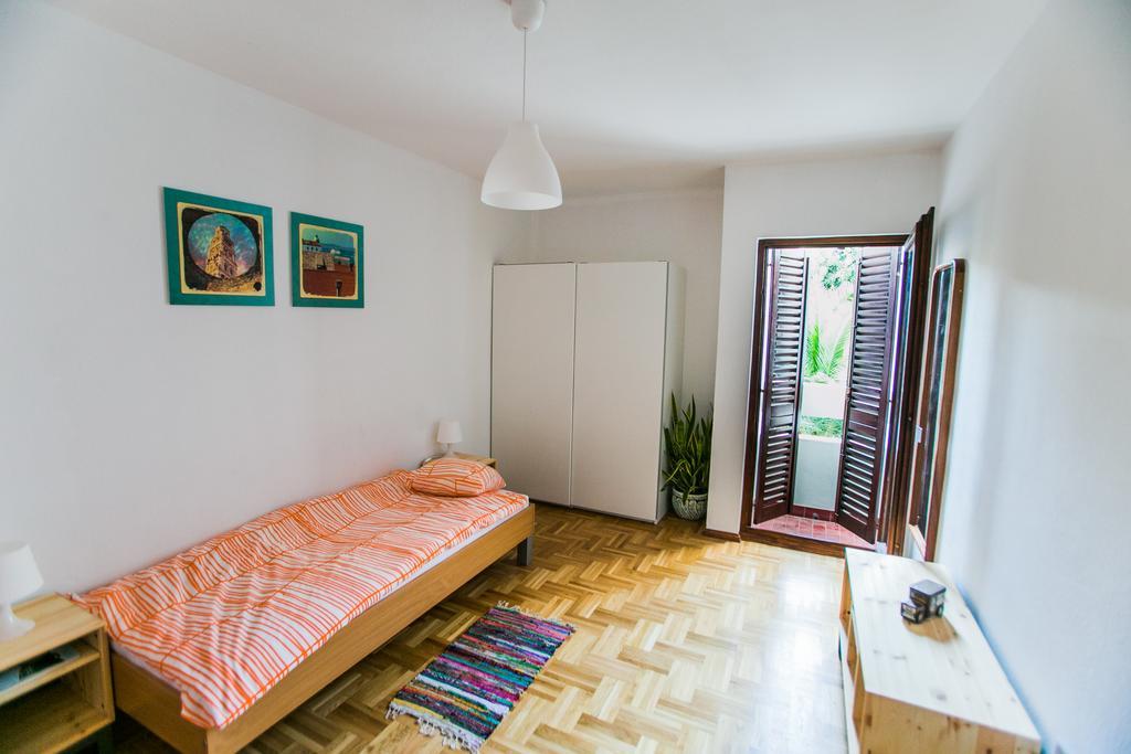 Grand View Apartment Split