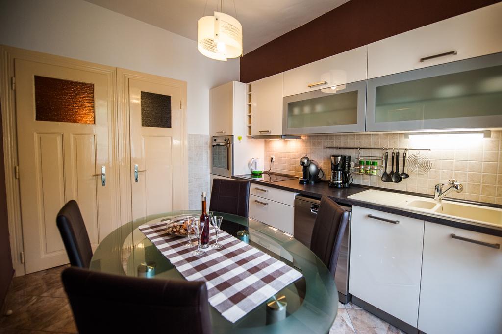 Downtown Nora Apartment *