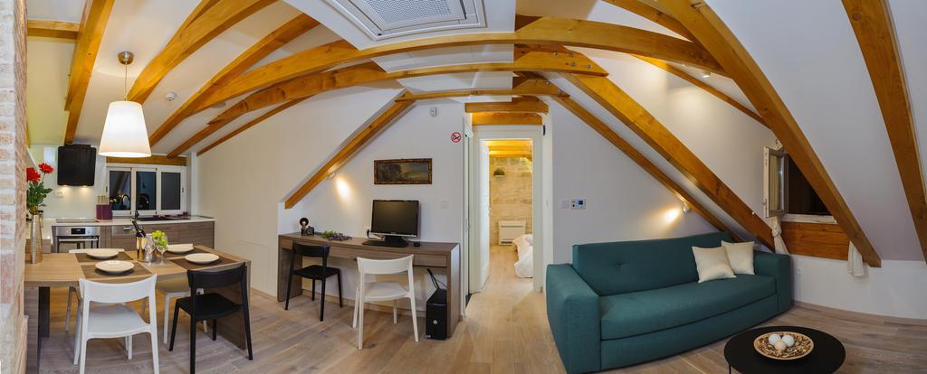Atticus Apartment Split