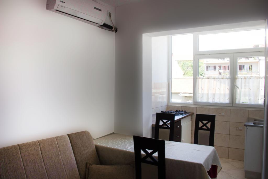 Tomisa Apartment *