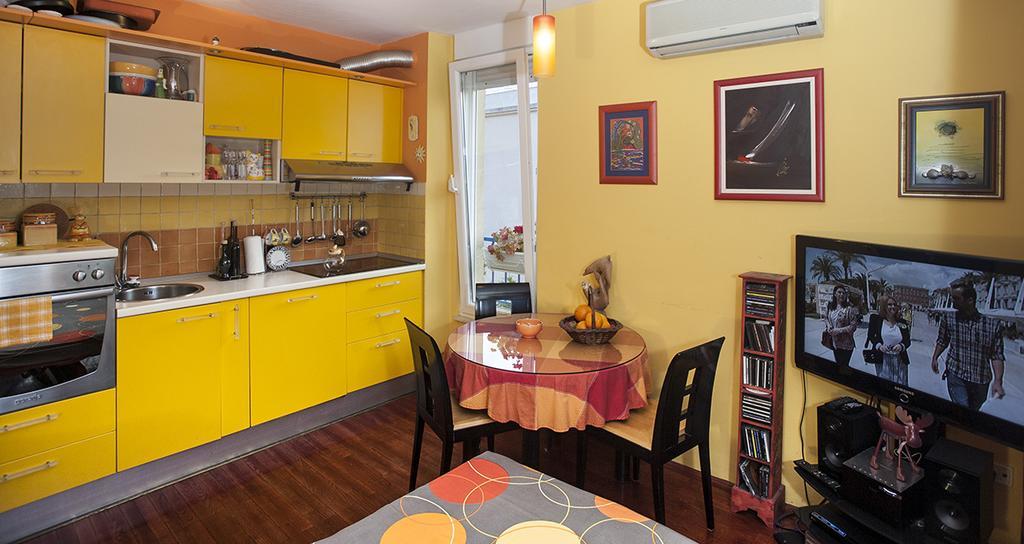 Sunny Yellow * Split