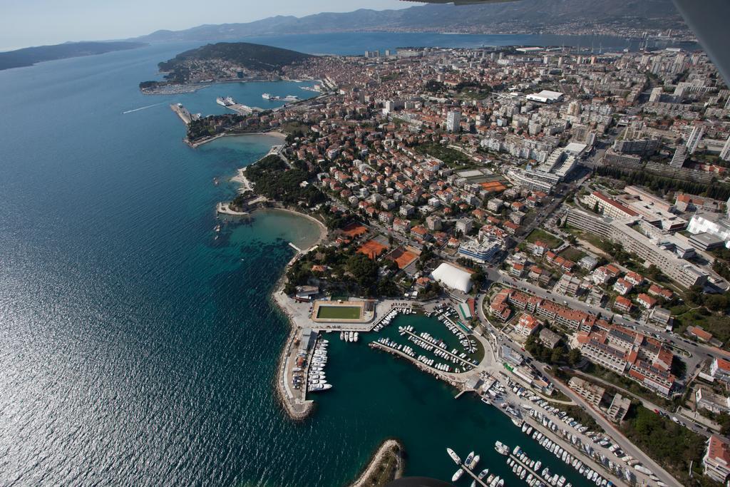 Near Sandy Firule Appartement Split
