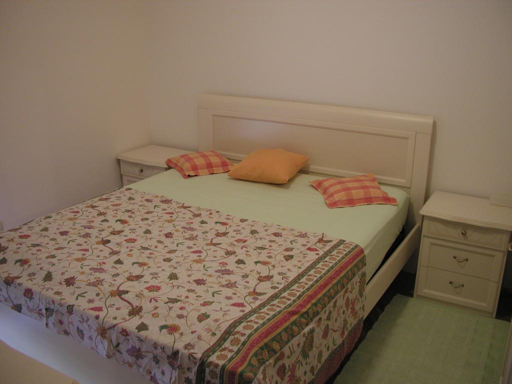 Apartment Happy Day Split