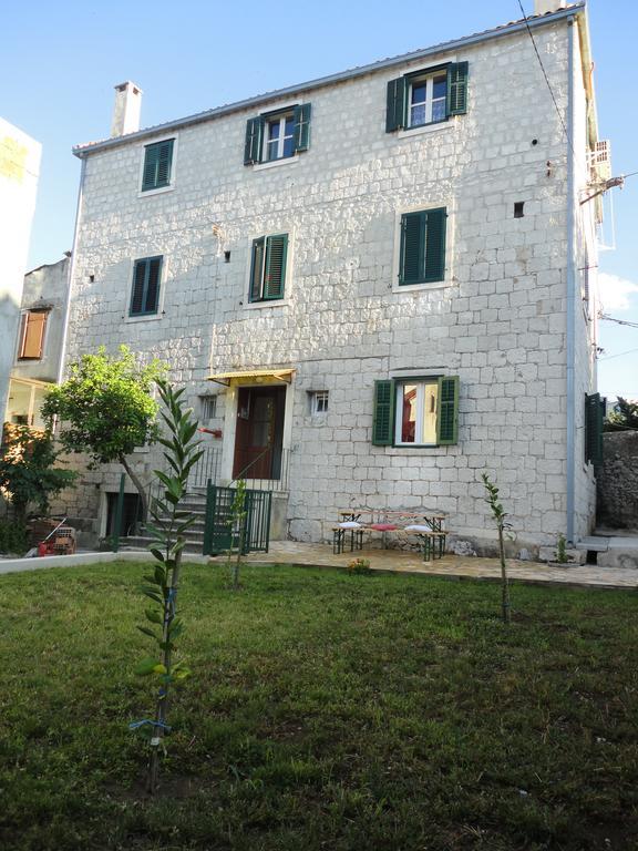 Apartment Cetina *