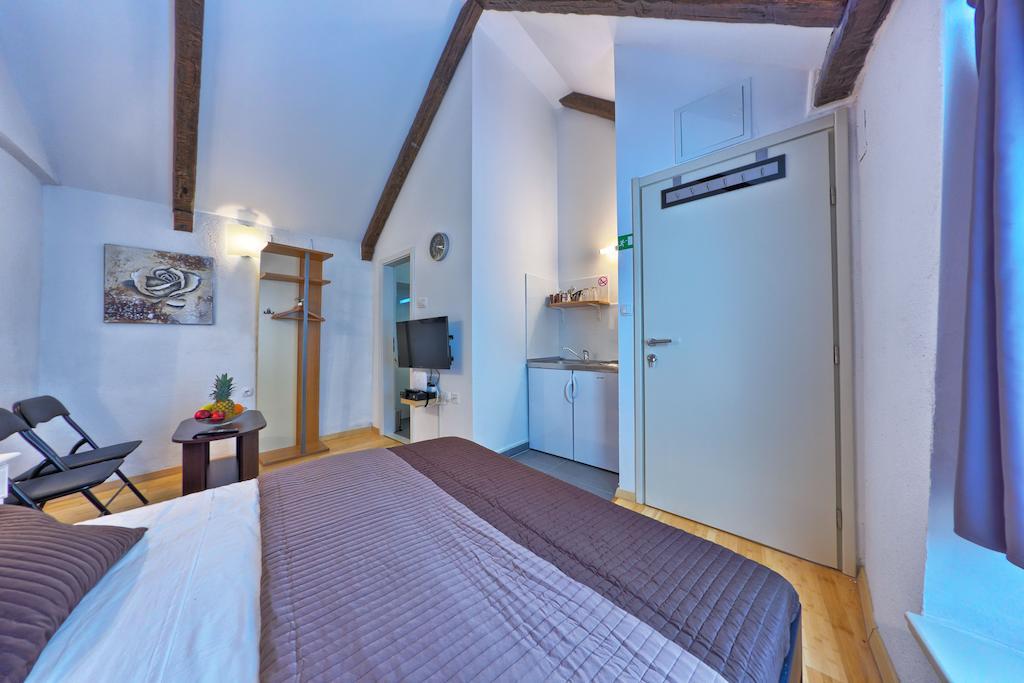 Studio Sime * Split