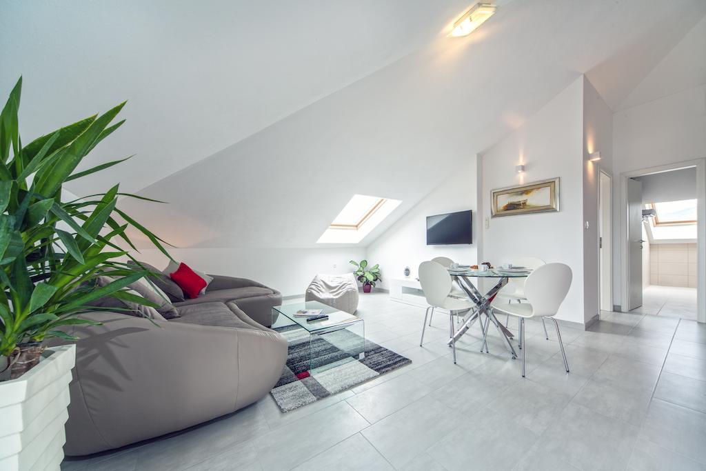 Luxury Apartments Klara Bed & Breakfast 5*