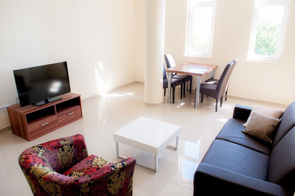 Apartments Villa Pjer