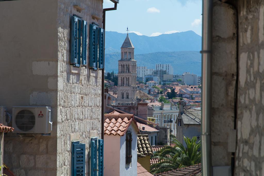 Apartment Old Town Three Bedroom Apartment Asti Mande 1 Split