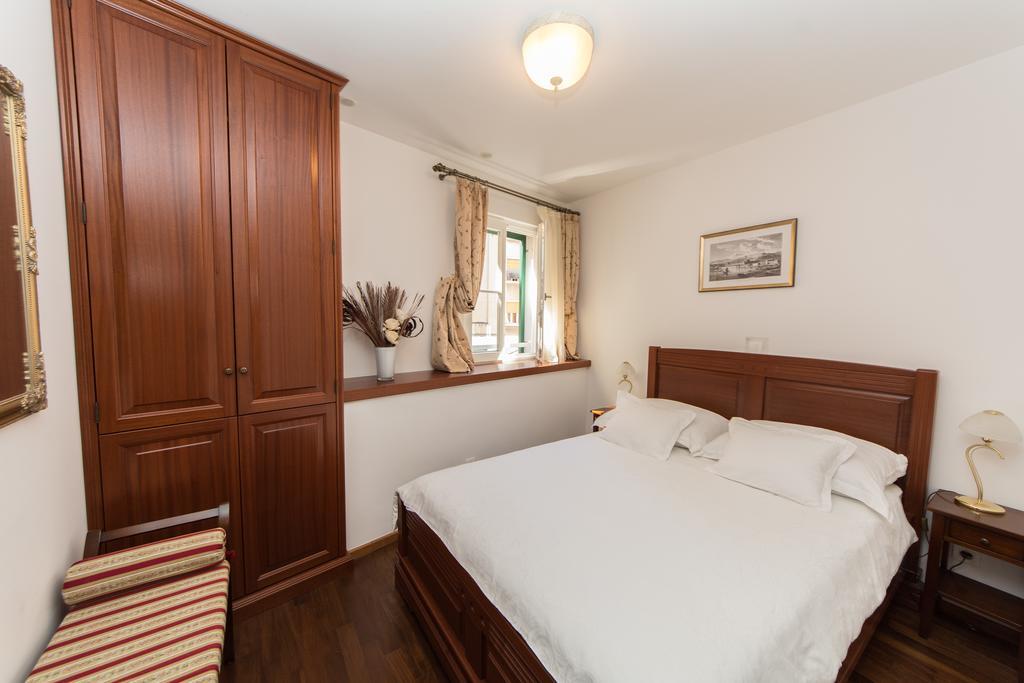 Apartment Old Town Three Bedroom Apartment Asti Mande 1 Split
