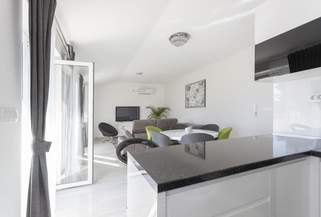 Apartments Stobrec