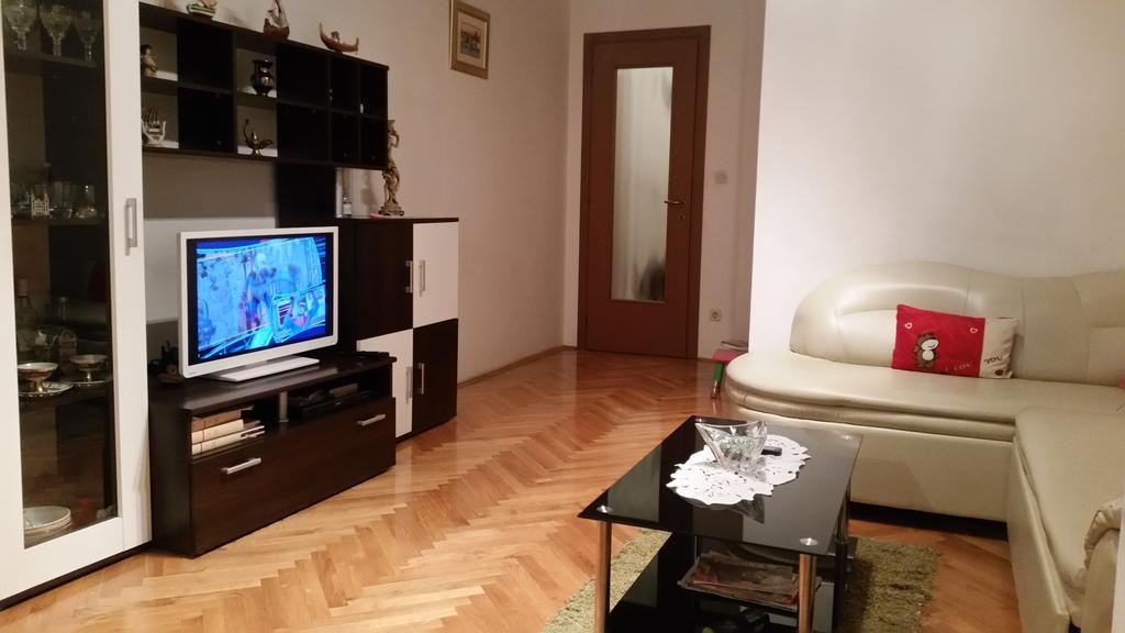 Apartment Joker Split