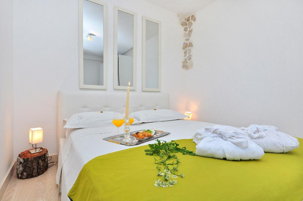 Luxury Luminosa