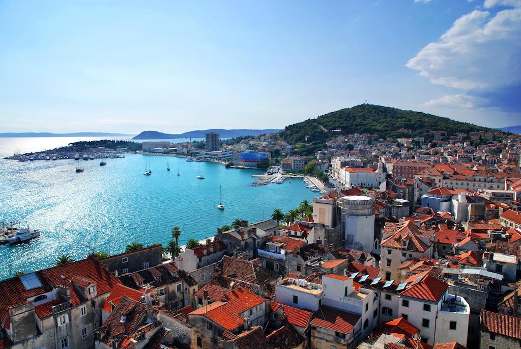 Mladena Split