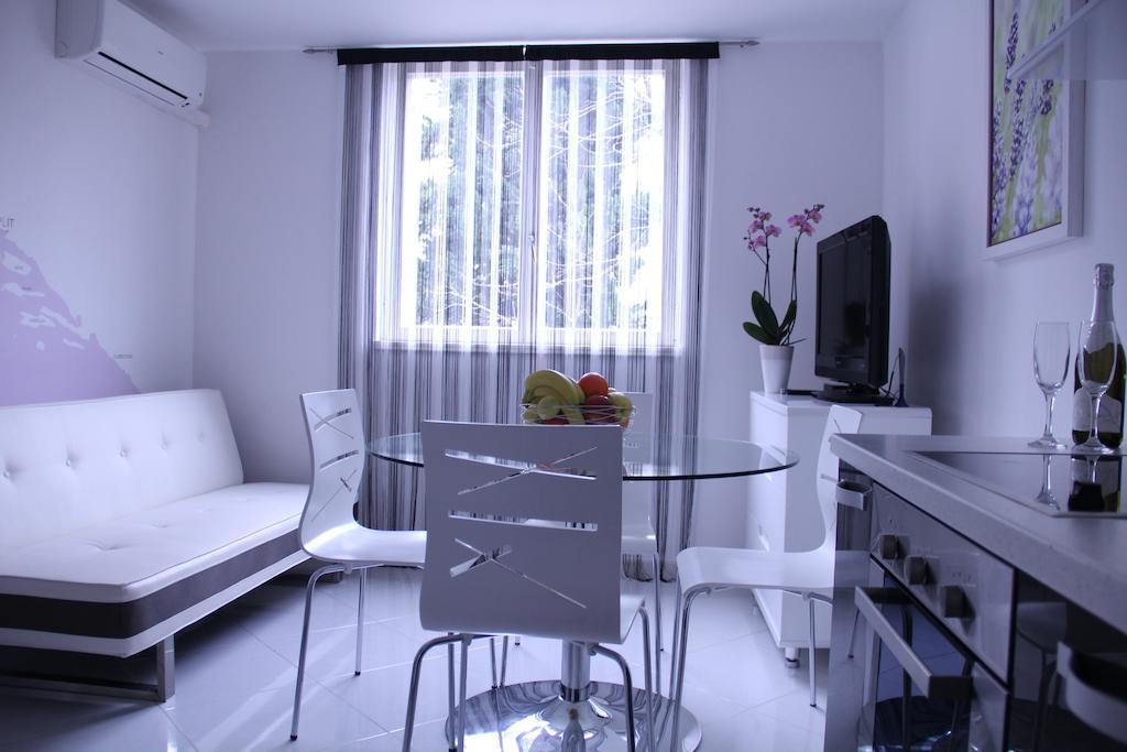 Apartment Mladena