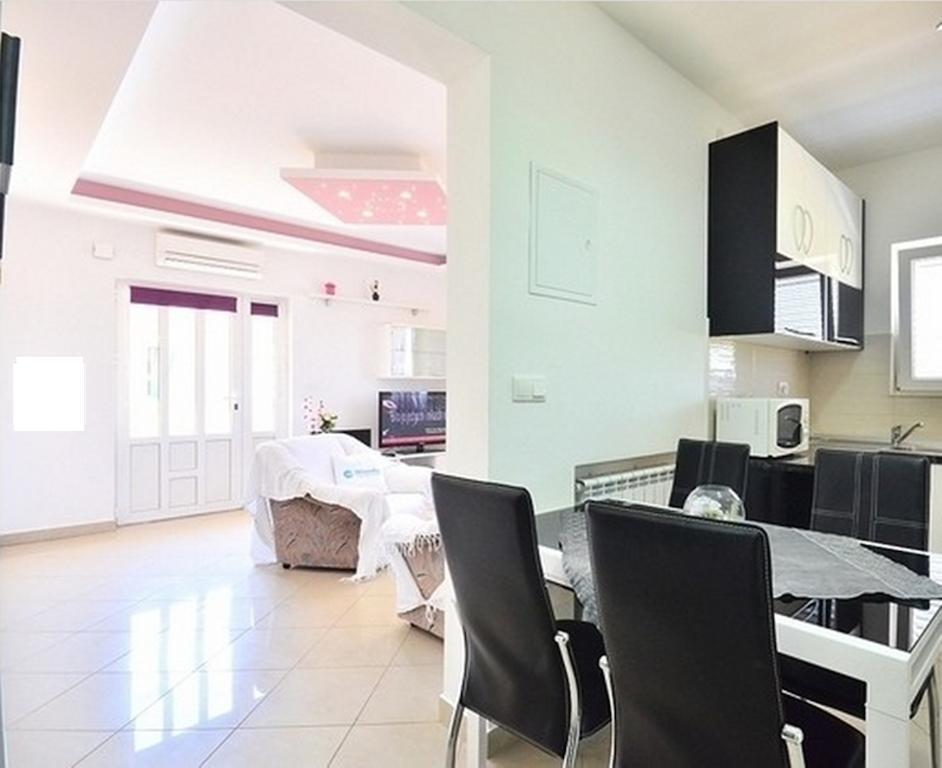 Apartments Stobrec Split
