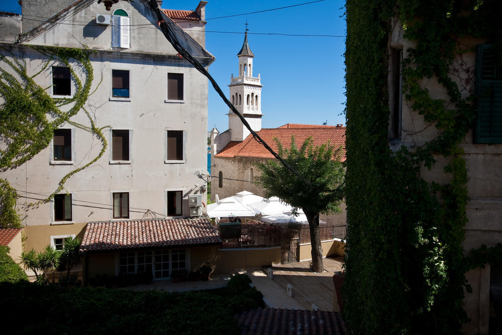 Speruna Luxury Split