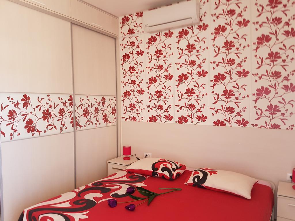 Appartement Adela Znjan *