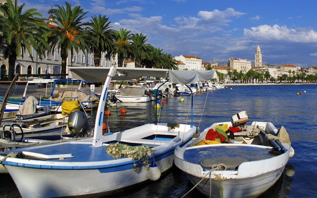 Appartement Aspalathos Centar - Center, A Few Minutes' Walking Distance To The Unesco Palace, Parking Lot In Front Of The