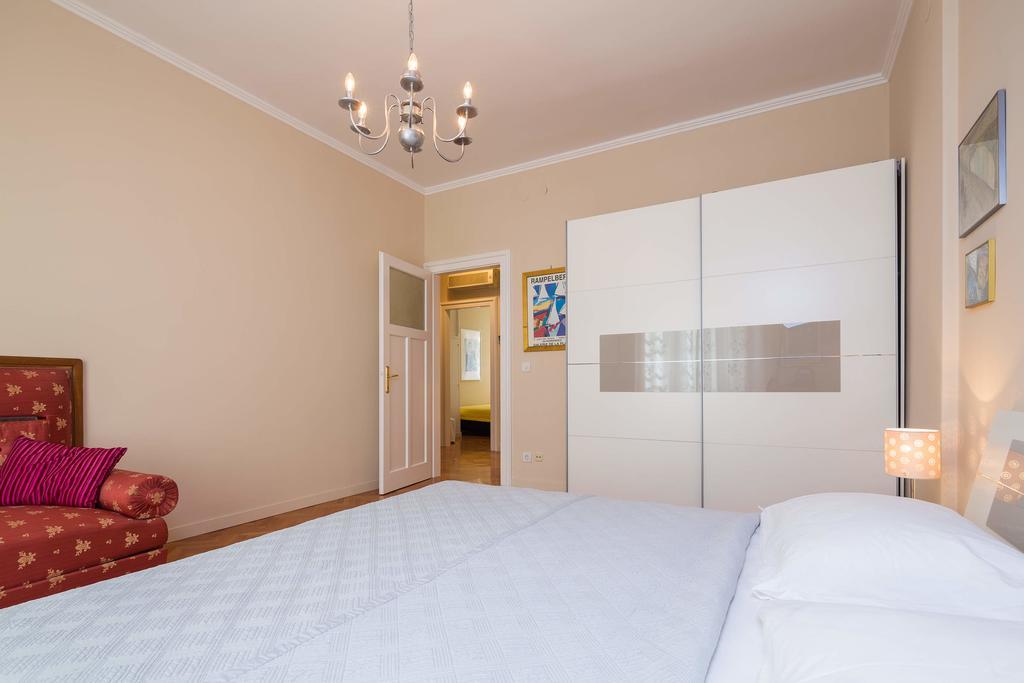 Apartment Klarina Split