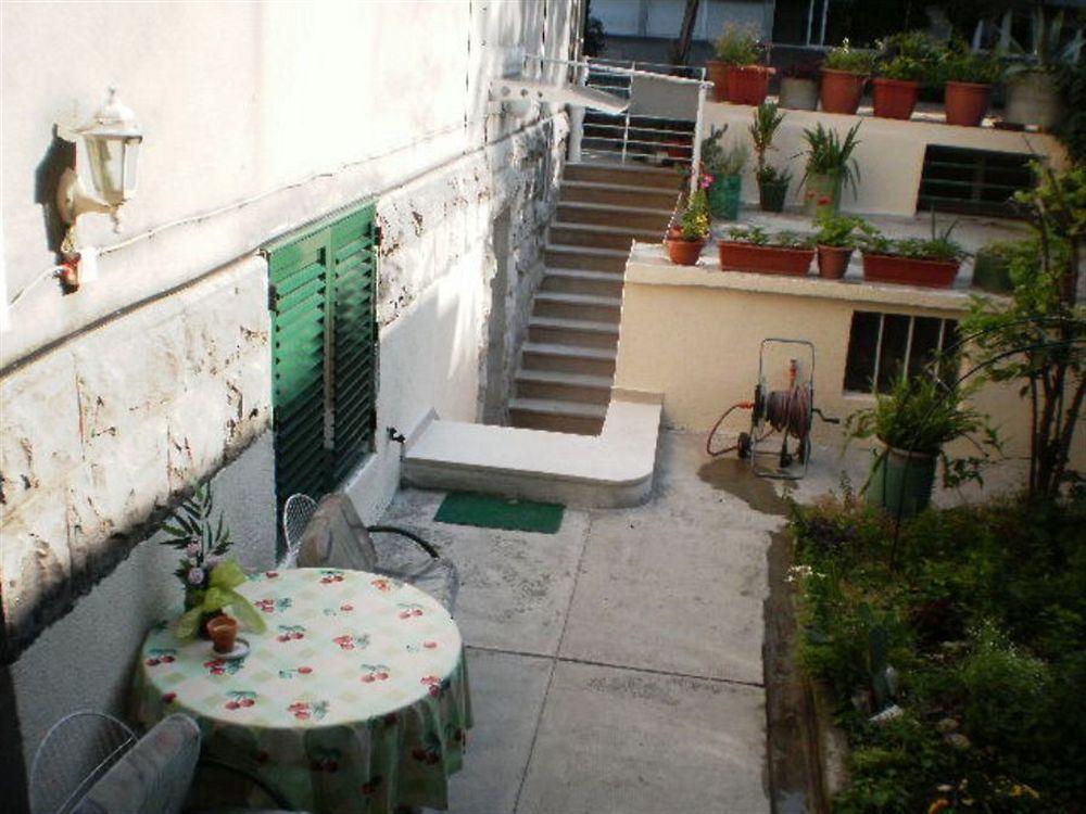 Guest house Guest House With Garden - Zuvan