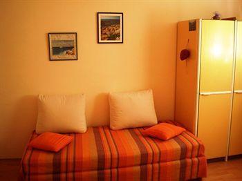 Guest house Guest House With Garden - Zuvan 3*