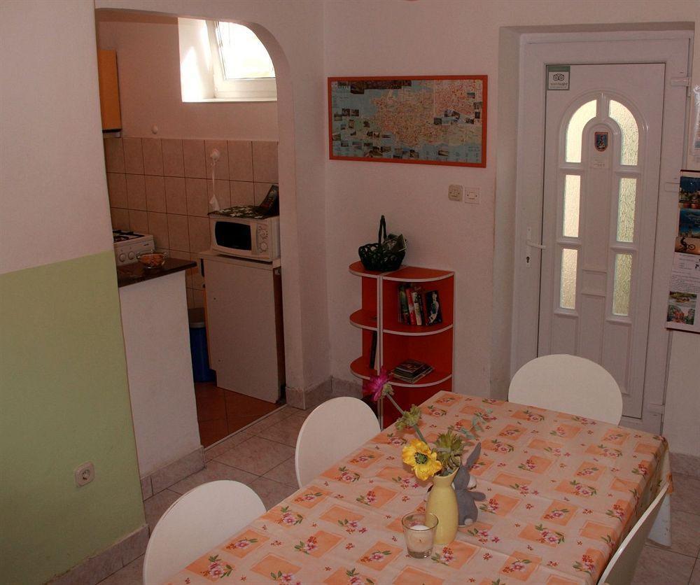 Guest house Guest House With Garden - Zuvan 3*
