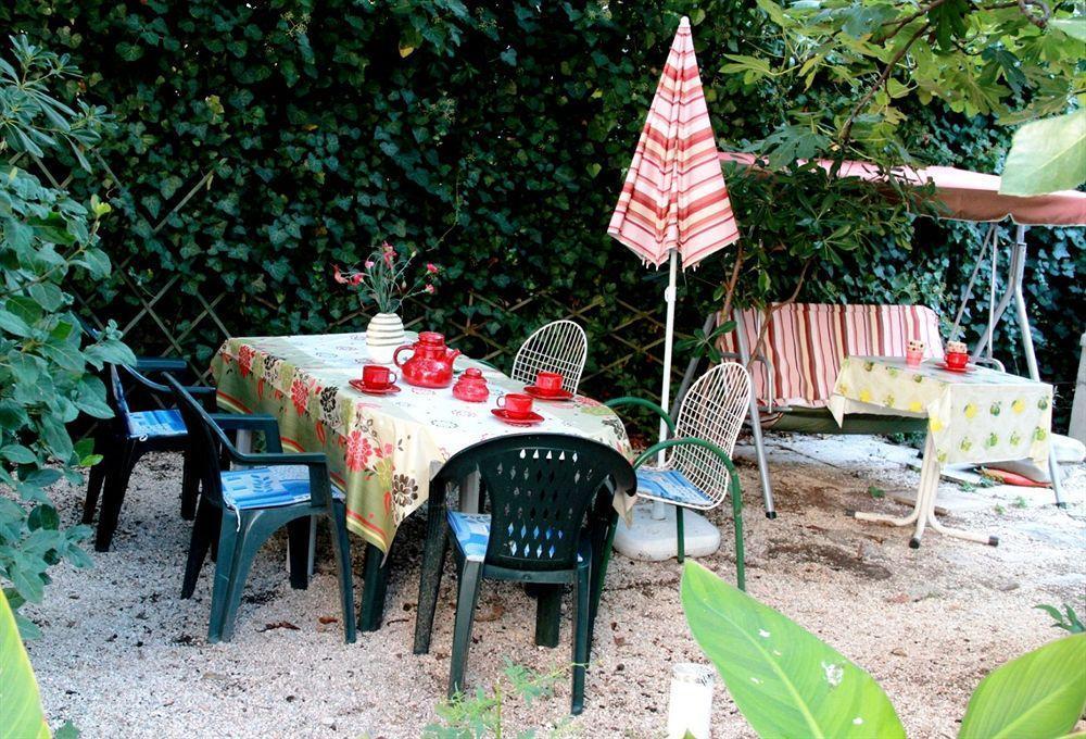Guest house Guest House With Garden - Zuvan 3*
