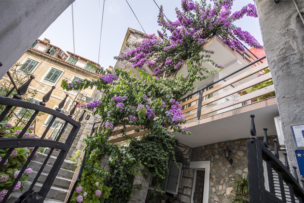 Apartment Sara Hvar Town