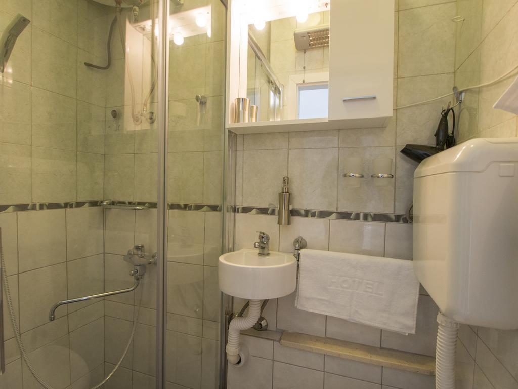 Apartment Dominik *