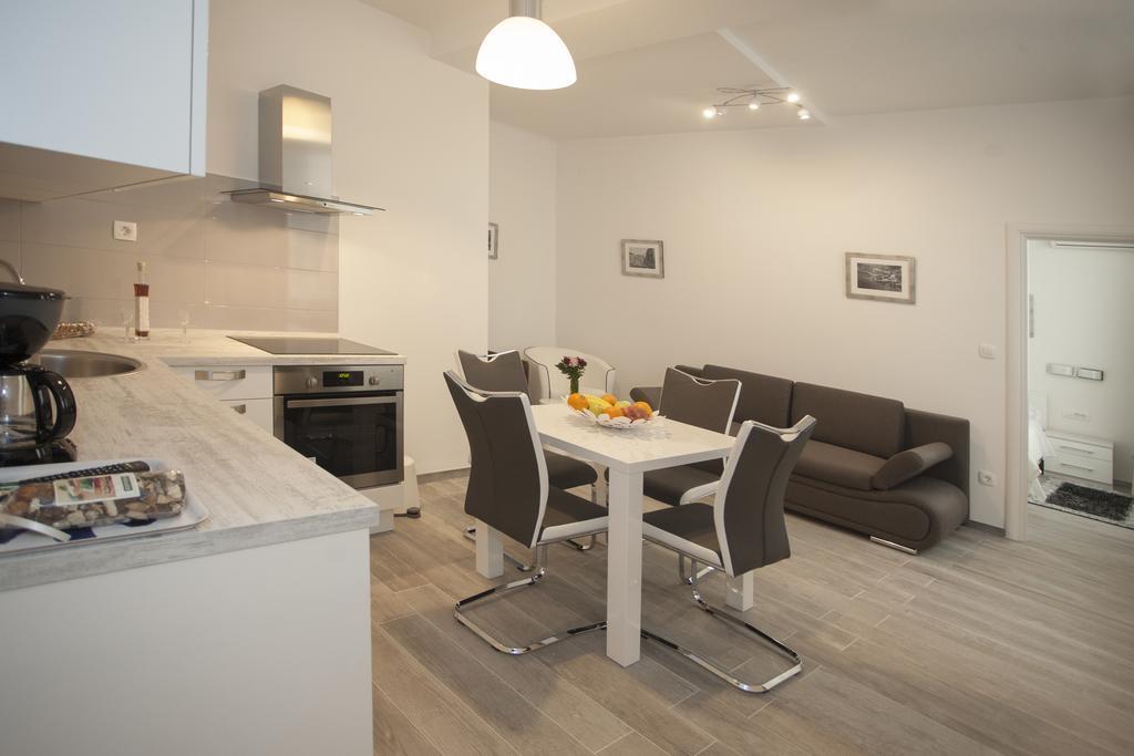 Apartment Old Square *