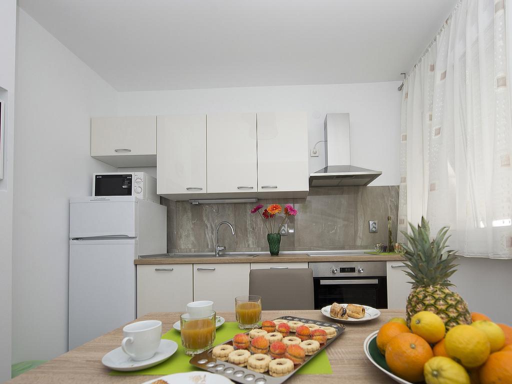 Apartment Bal *