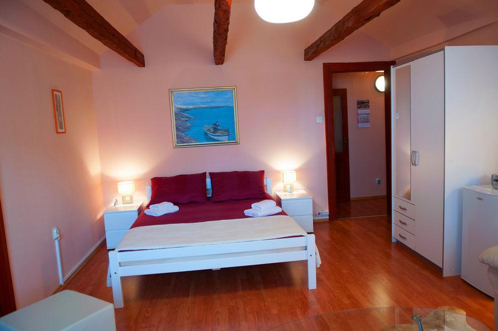 Gajeta Apartment *