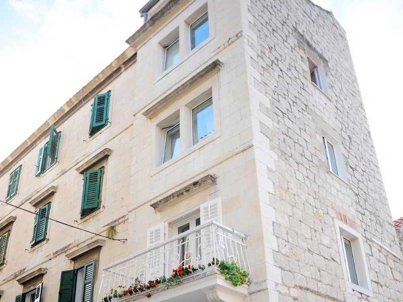 Gold Guest house 3*