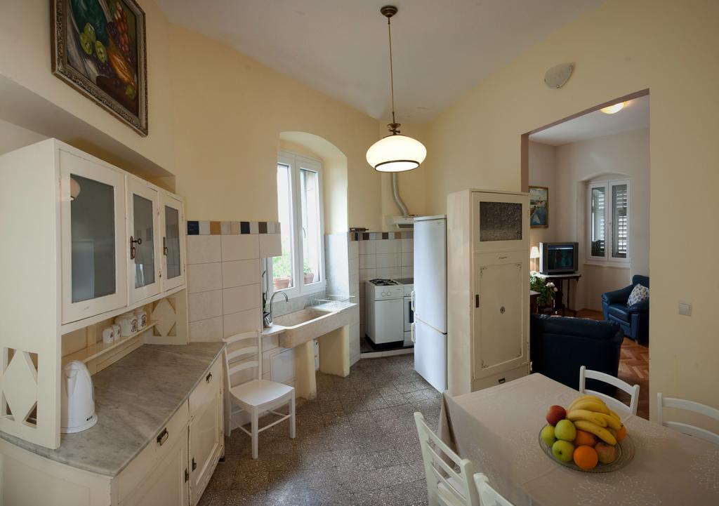Apartment Gianina *