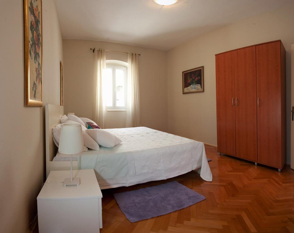 Apartment Gianina *