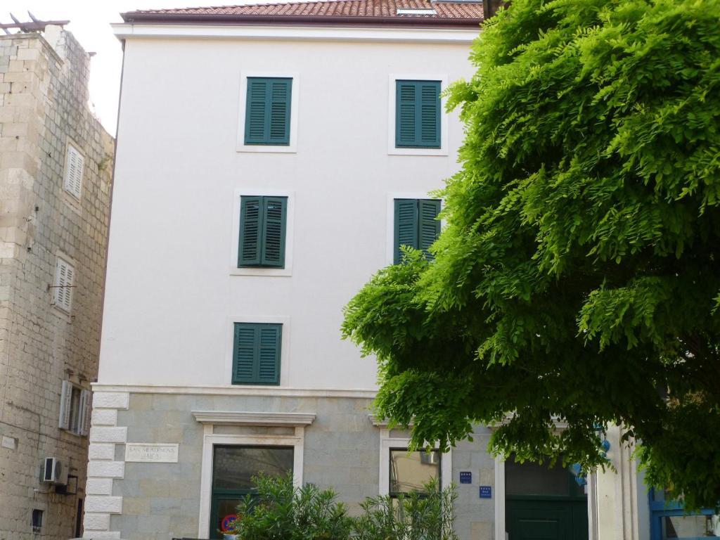 Old Town Three Bedroom Apartment Asti Mande 1 Apartment