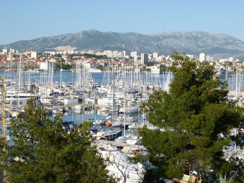 Old Town Three Bedroom Apartment Asti Mande 1 * Split