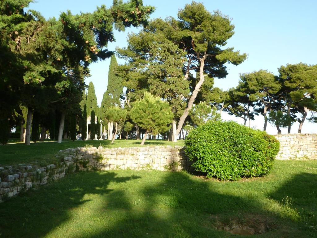 Apartment Old Town Three Bedroom Apartment Asti Mande 1 Split