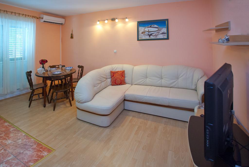 Apartment Bacvice Beach