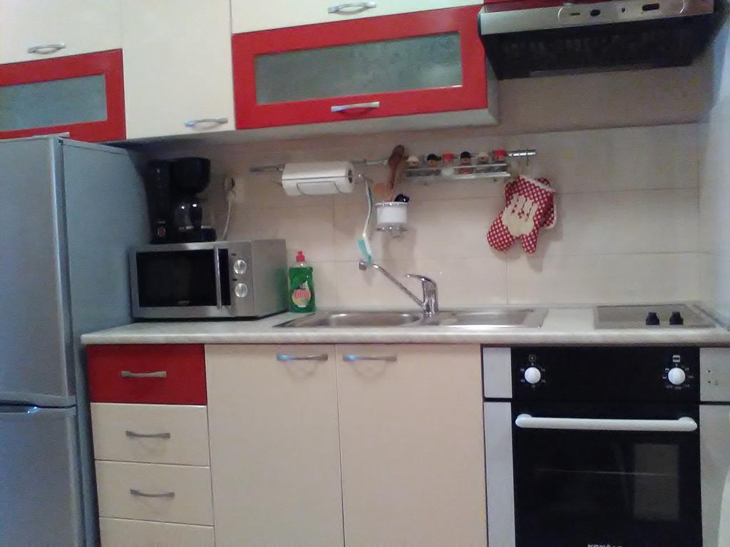 Lucy Apartment Split