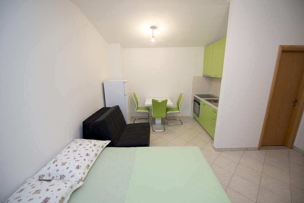 Studio Tesija Apartment