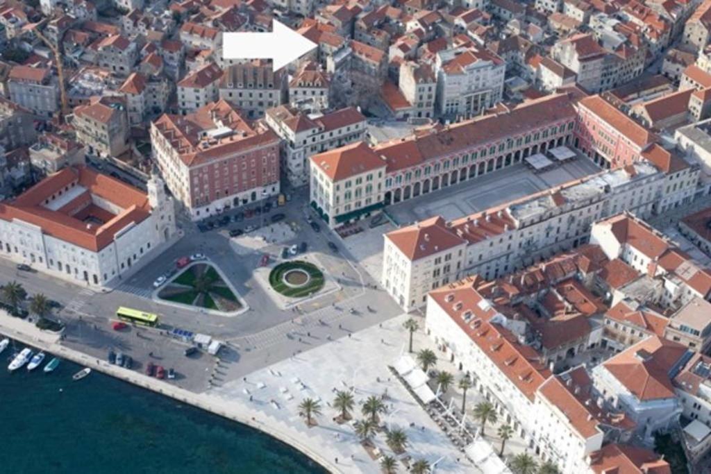 Old Town With Private Indoor Garage Parking *