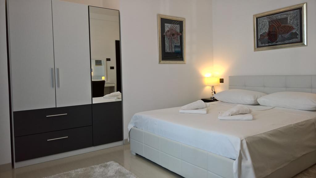 Marina Bay Zenta Luxury 4* Guest house Split