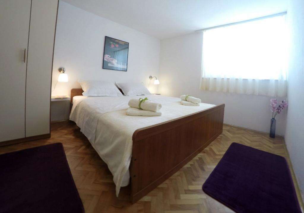Pizzybondo Apartment Split