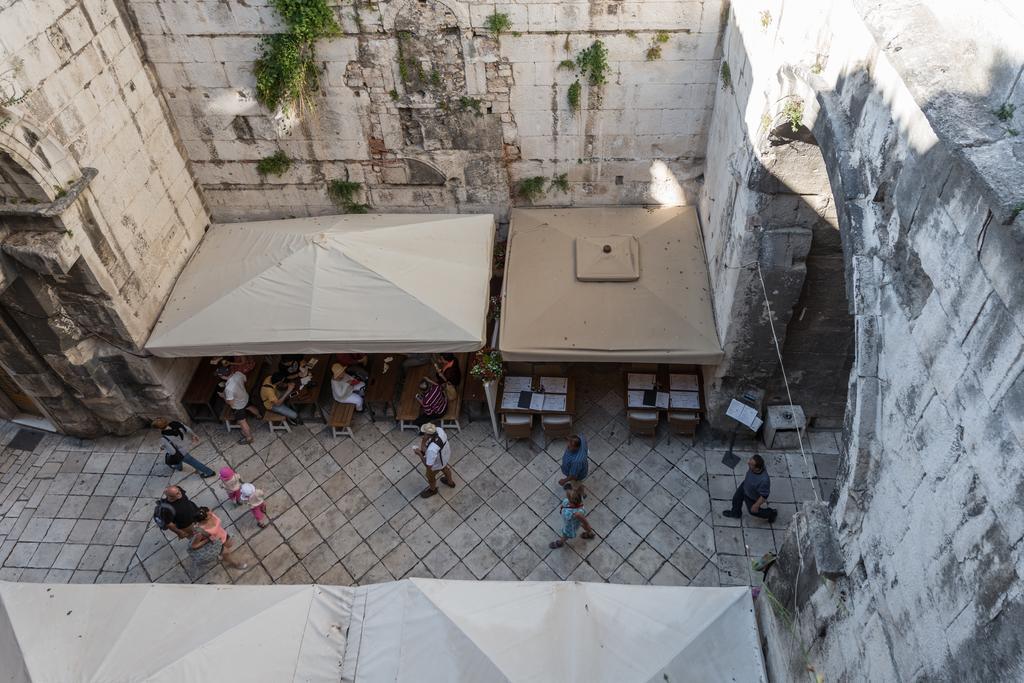Temple Luxury & Split