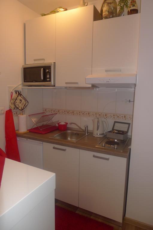 Klara Apartment *
