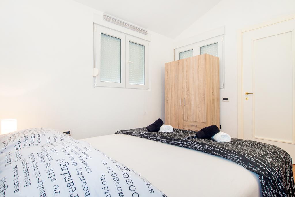Private House With Garden Near The Bacvice Beach - Ksenia Apartment