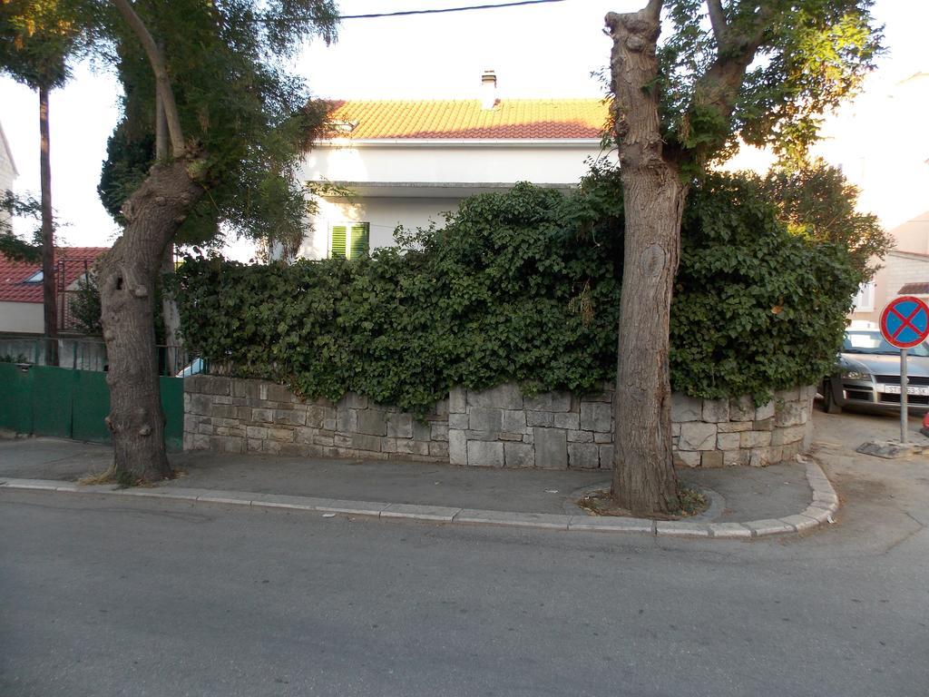 Center Split