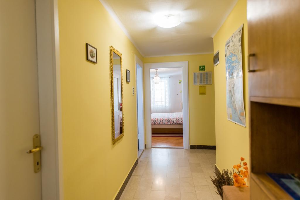 Apartment Oko *