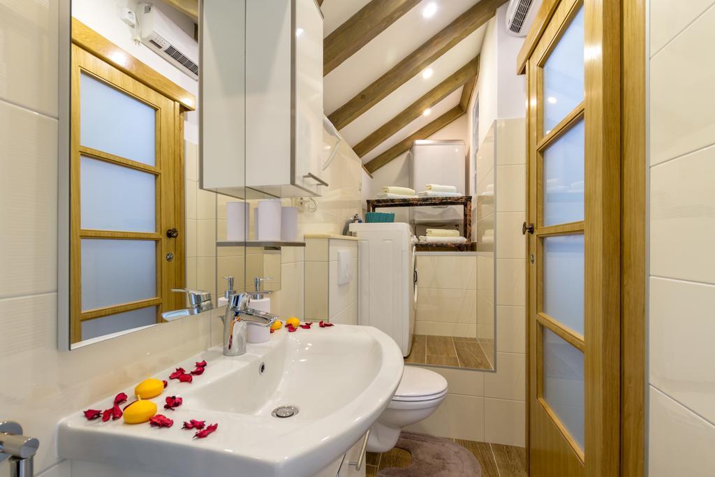 Romansa Apartamento *